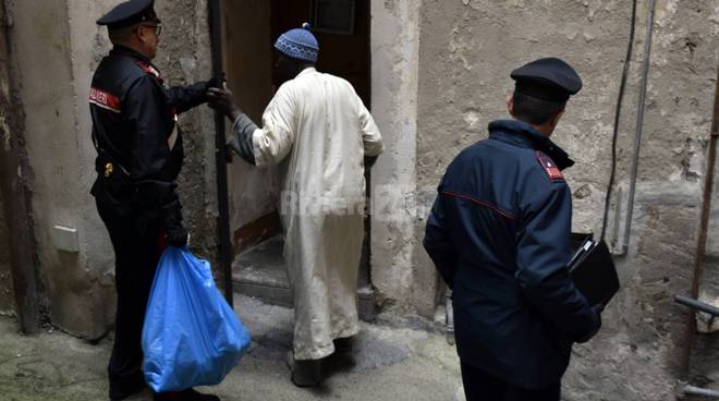 Sanremo, blitz dei carabinieri nella ‘Pigna’. Denunciati sei senegalesi