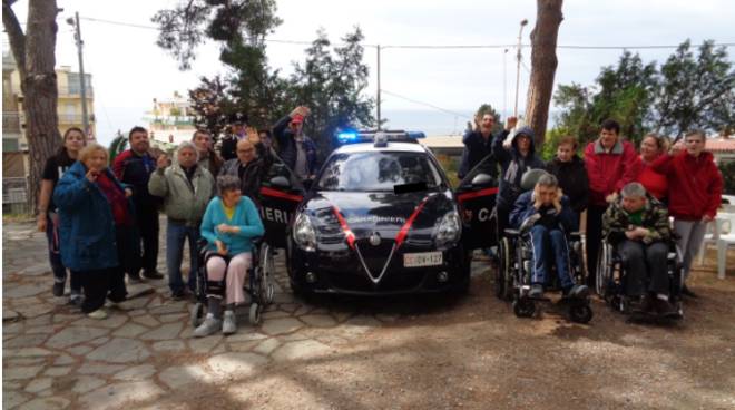 Sanremo, i carabinieri visitano il centro riabilitativo per disabili “Giovanna d’Arco”