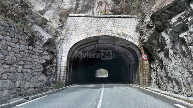 Accesso al tunnel di Tenda ostacolato da Ponente, chiusa la galleria Paganin