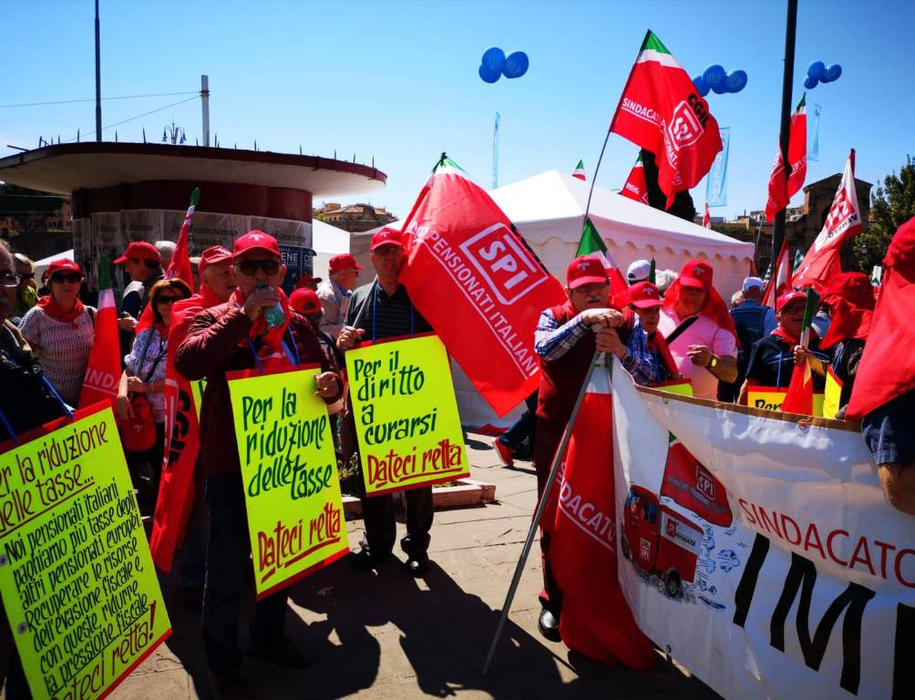 Riviera24- Manifestazione pensionati a Roma