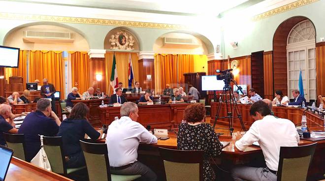 Sanremo, dal bilancio consuntivo la fotografia dei conti del Comune: priorità ai servizi essenziali