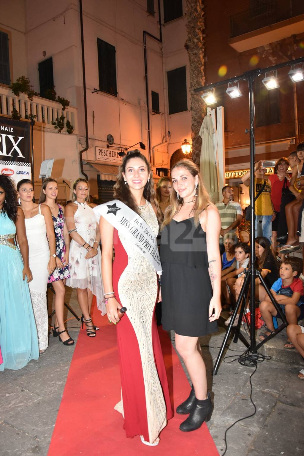  Miss Grand Prix in piazza Bresca 
