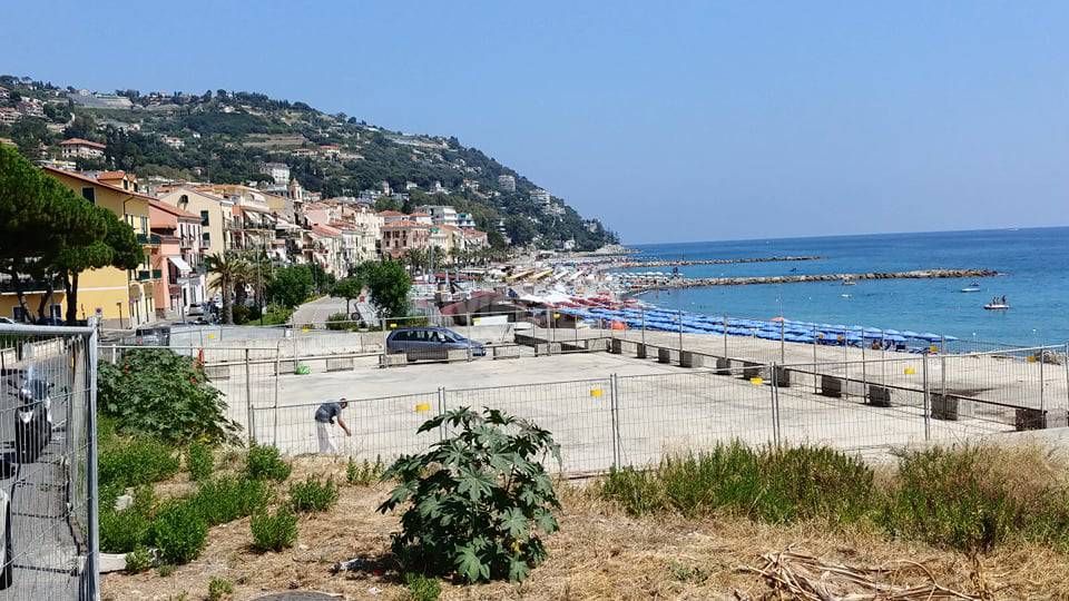 Ospedaletti, apre il nuovo parcheggio sul lungomare