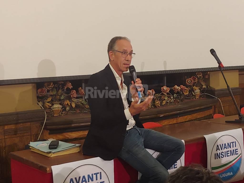 La prima assemblea di Avanti Insieme al Cinema Tabarin