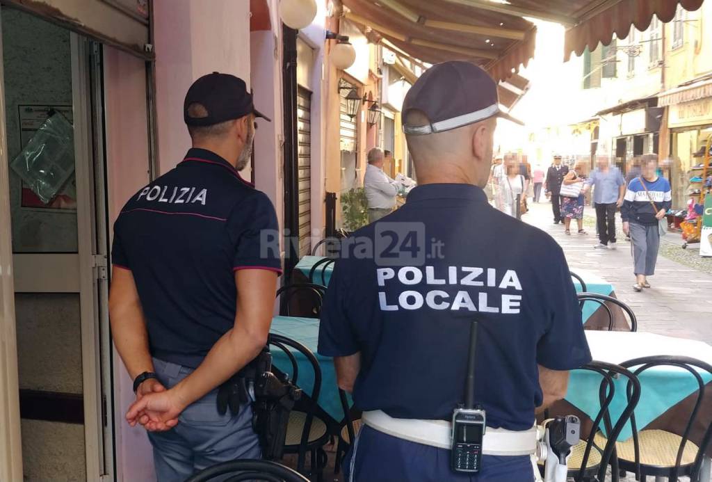 riviera24 - Sanremo municipale polizia mercato settimanale controlli