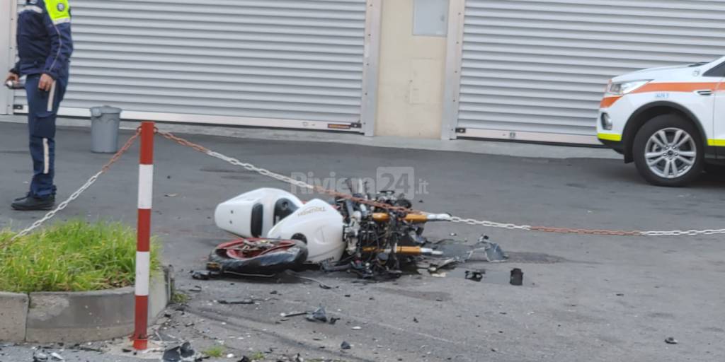 Diano Marina, scontro auto-moto sull’Aurelia