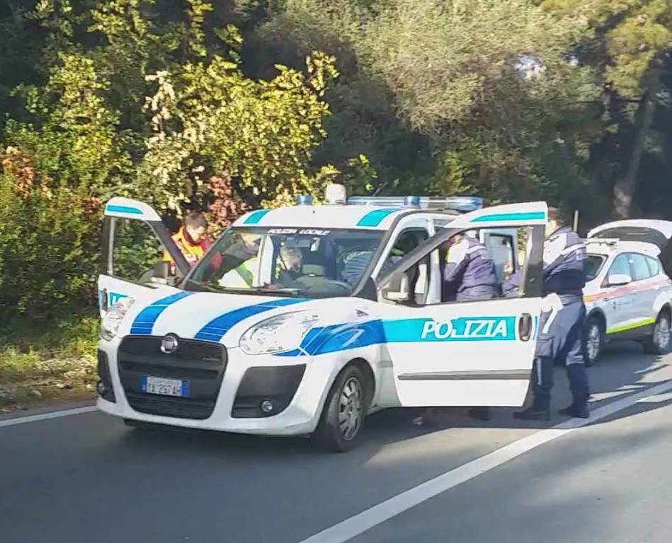 intervento polizia locale diano marina