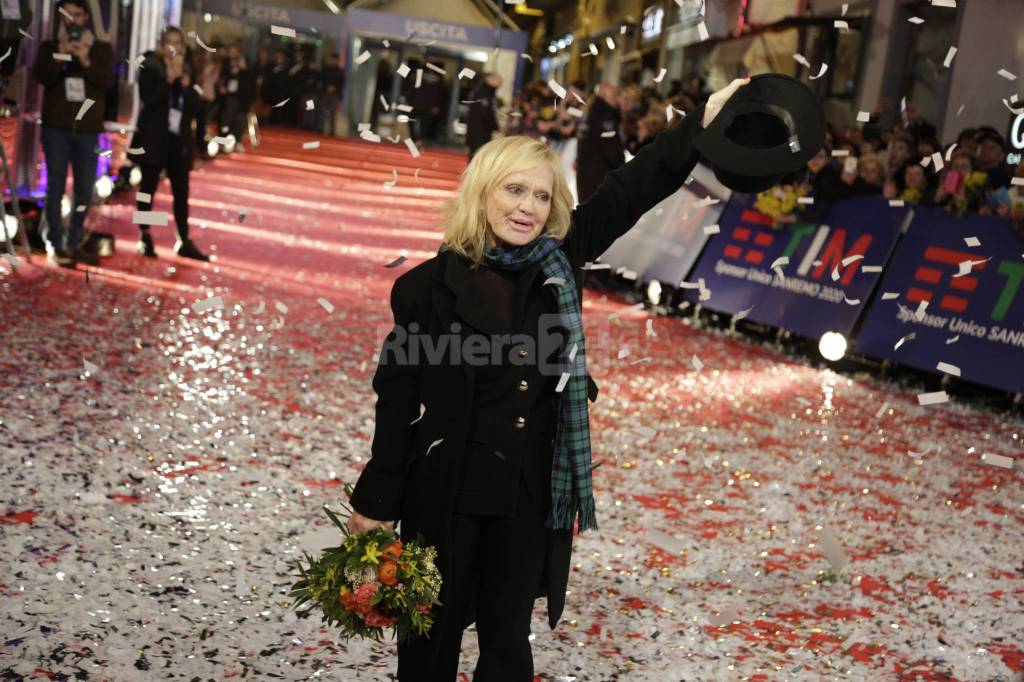Sanremo, i big sul Red Carpet tra palco e città