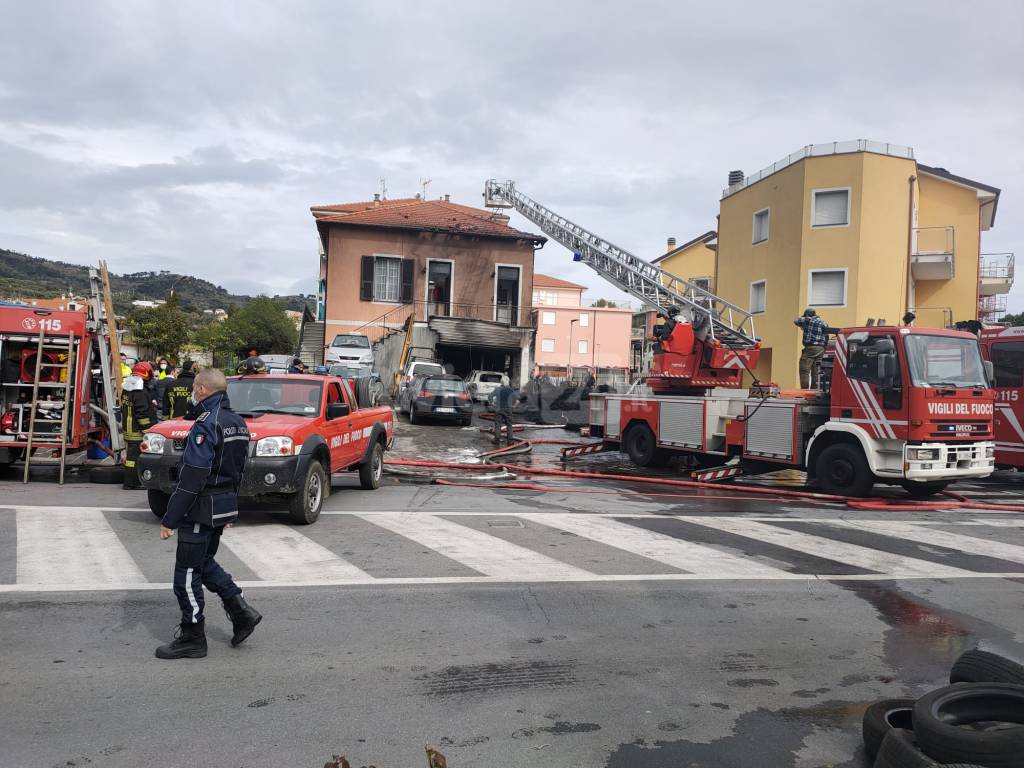 Riviera24- incendio San Bartolomeo