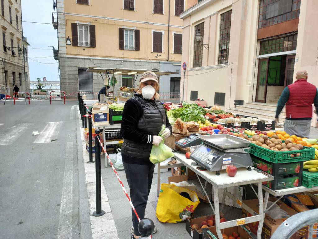 Imperia, ripreso il mercato settimanale di Oneglia