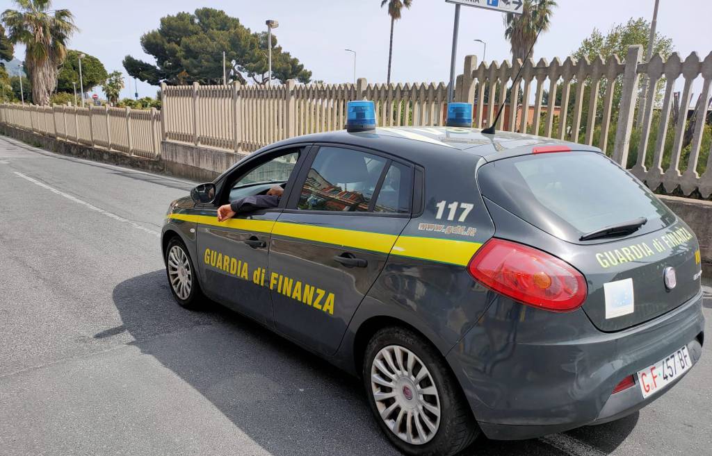 guardia di finanza imperia 