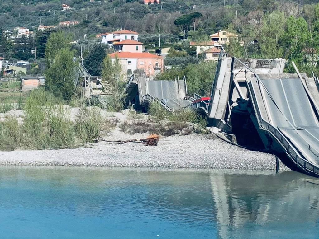 ponte crollato spezia