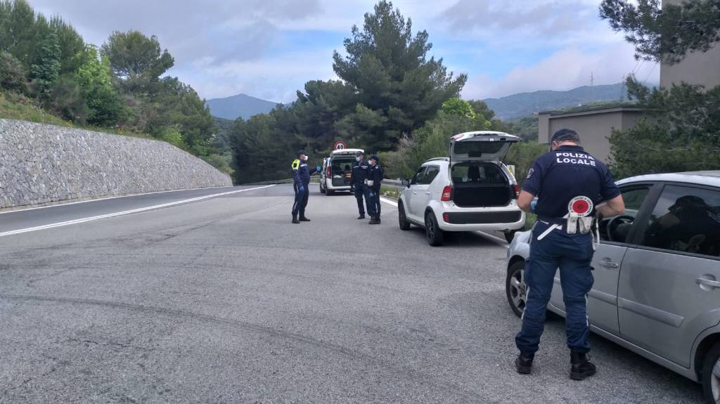 controlli vigili urbani diano marina