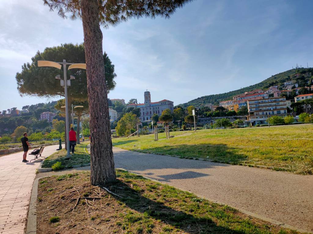 manutenzione parco urbano imperia 