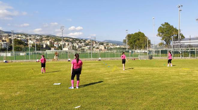 Ripartono gli allenamenti di softball a Sanremo, le ragazze tornano sul diamante di Pian di Poma