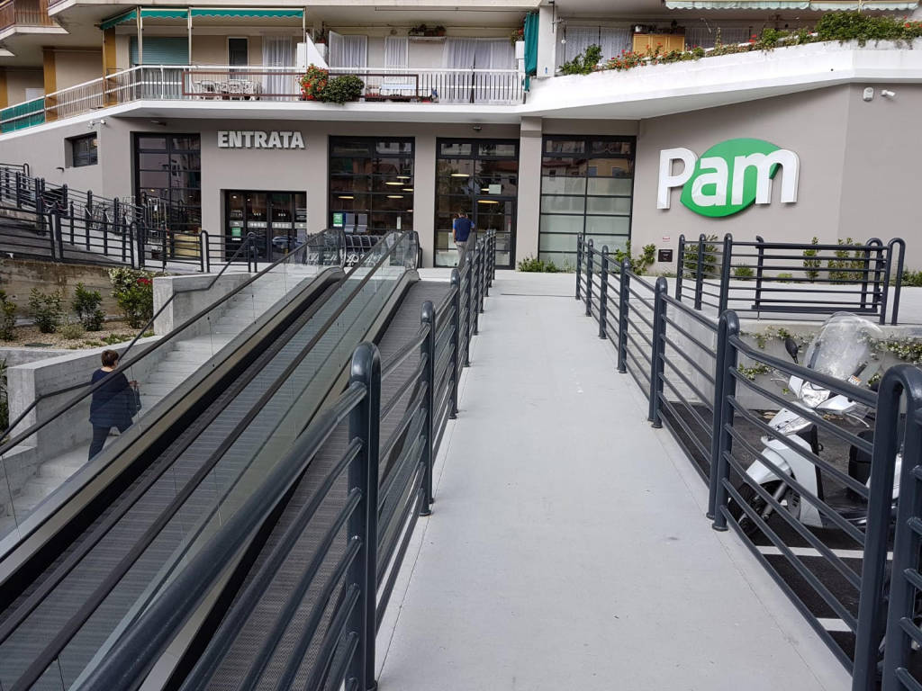  Supermercato Pam 