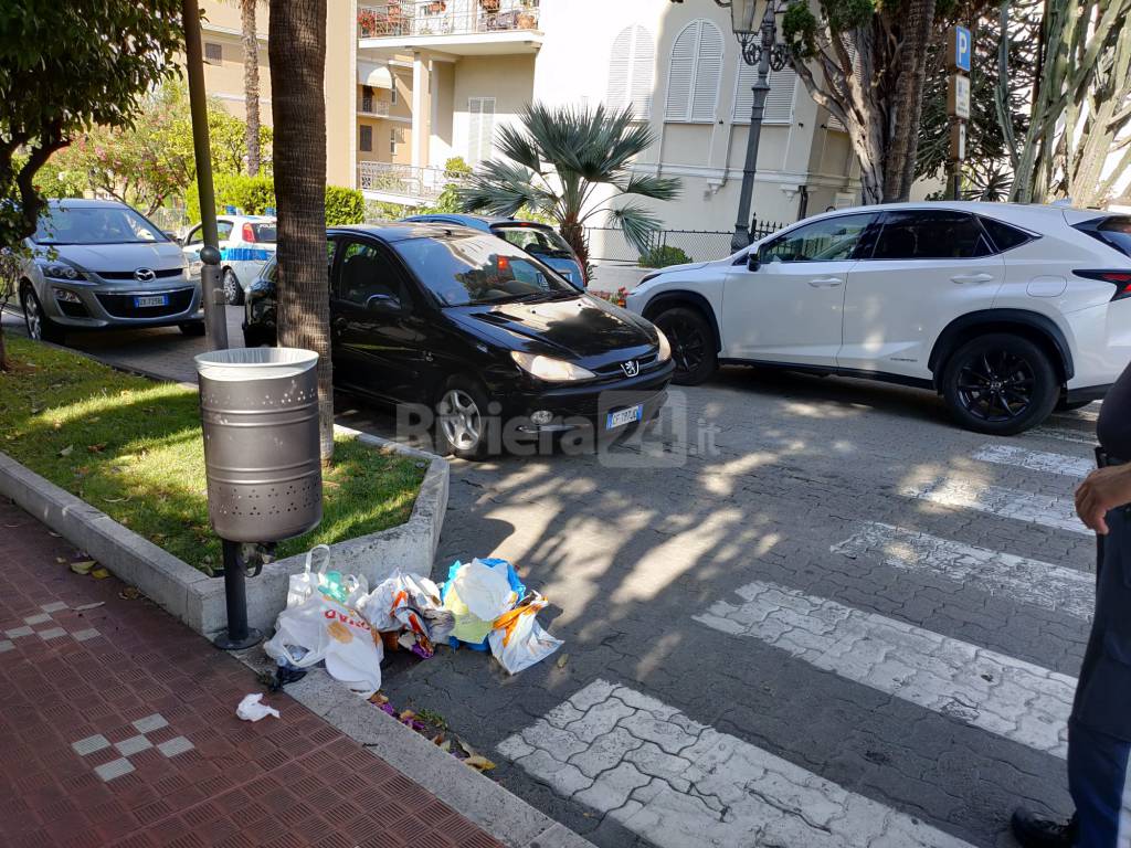 Bordighera spazzatura Corso Italia