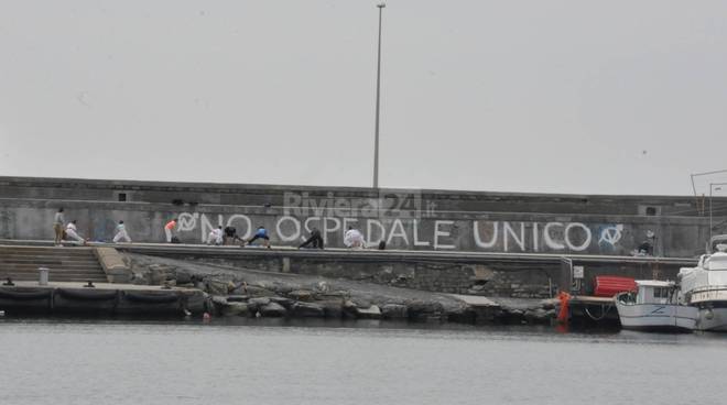 Ospedale unico, la Viale ai contestatori: «Spostandolo di poche centinaia di metri non vengono meno le cure»