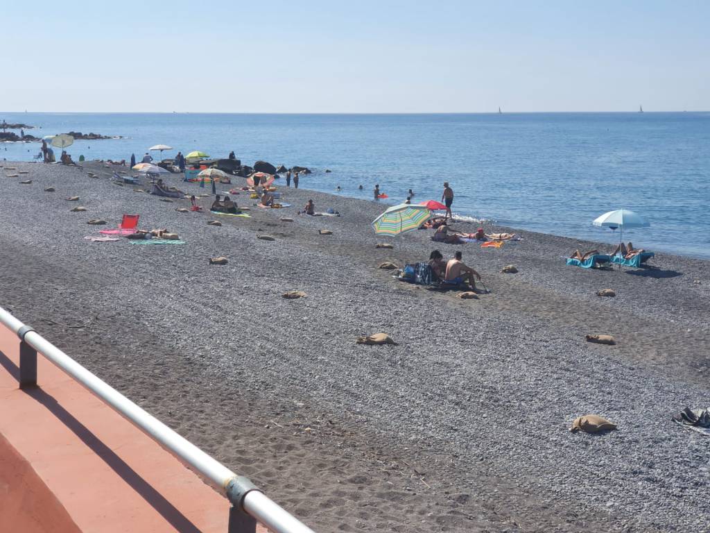 spiagge Ventimiglia sacchetti