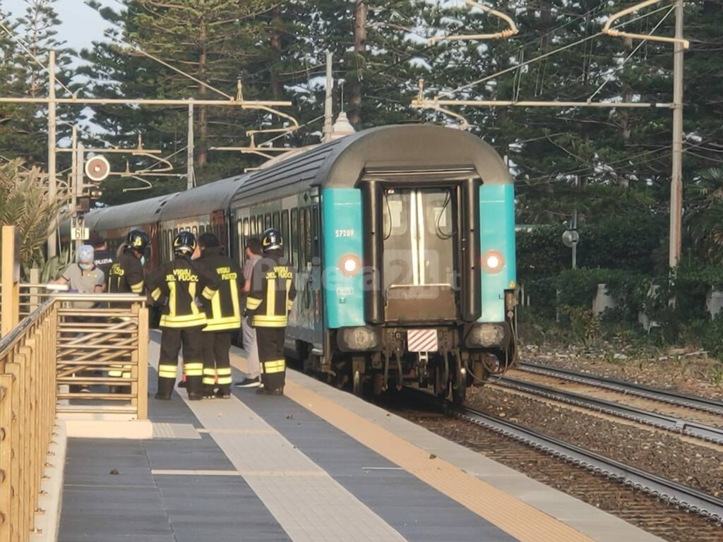 Uomo travolto da un treno a Bordighera, linea ferroviaria chiusa