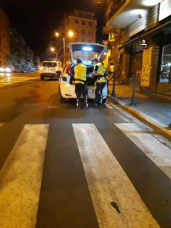 Riviera24- controlli polizia locale sanremo