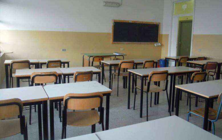 Studente positivo al Covid in scuola secondaria di Ventimiglia, classe in quarantena