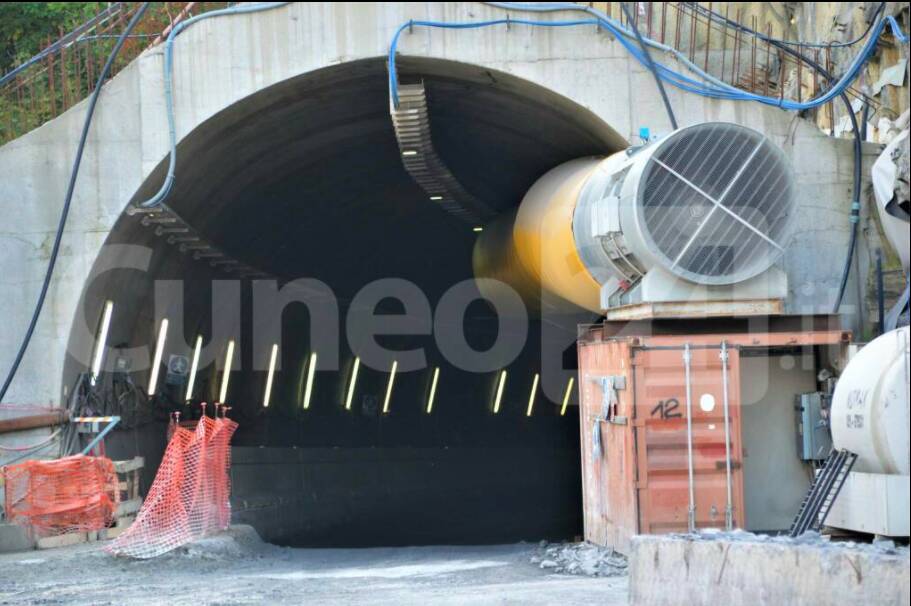 Tenda bis, il punto dei lavori dal cuore del cantiere: le immagini di Cuneo24