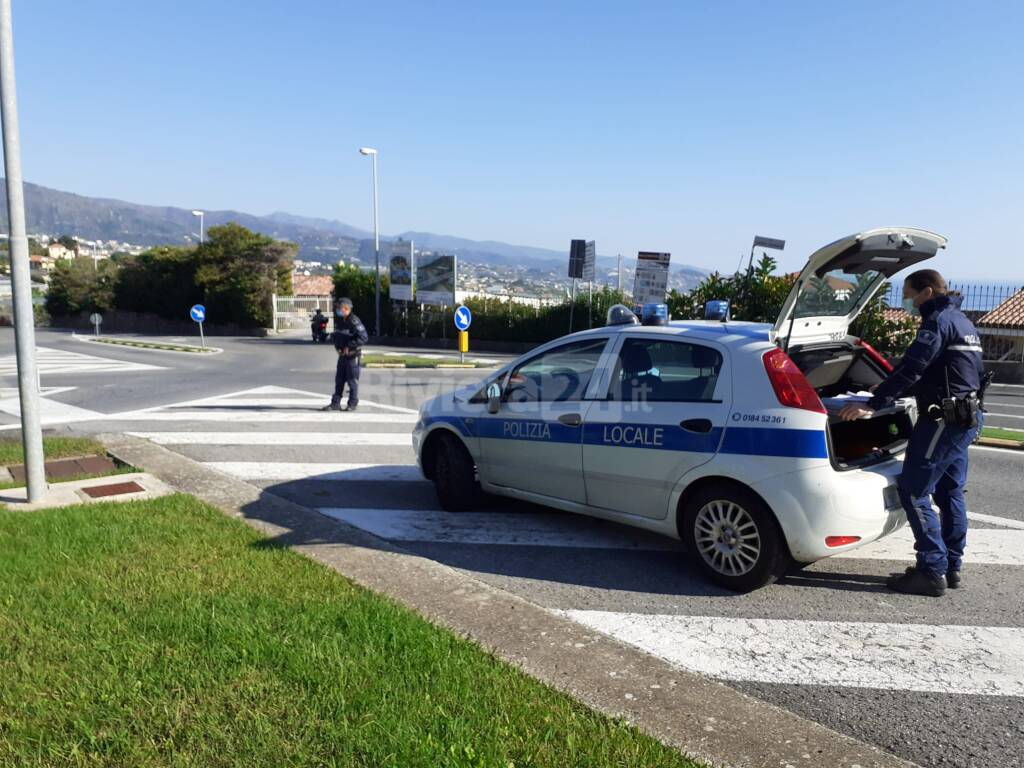 Controlli polizia locale Sanremo