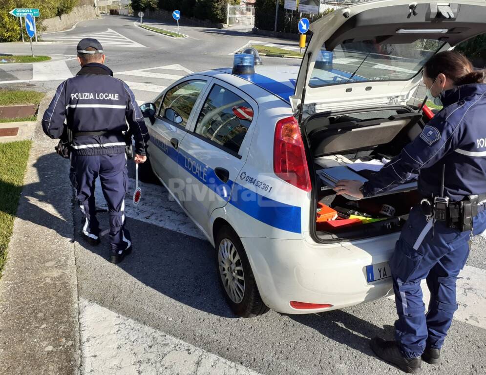Controlli polizia locale Sanremo