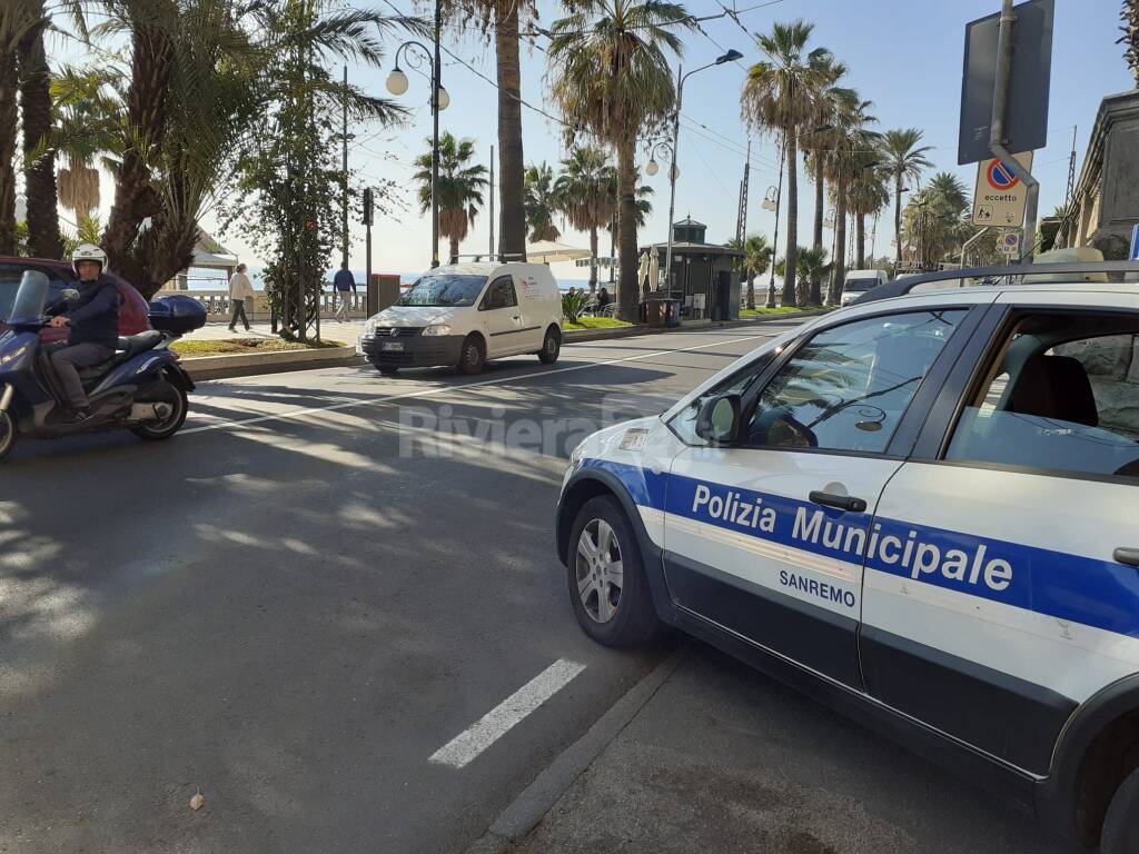 Controlli polizia locale Sanremo