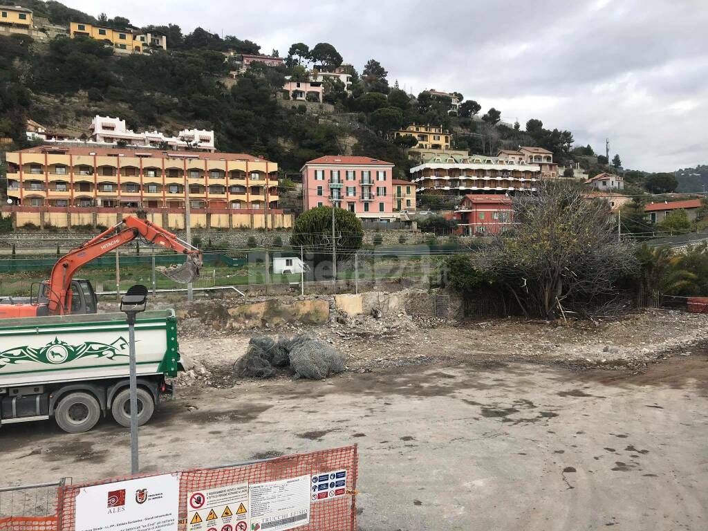 Ecomostro di corso Genova 