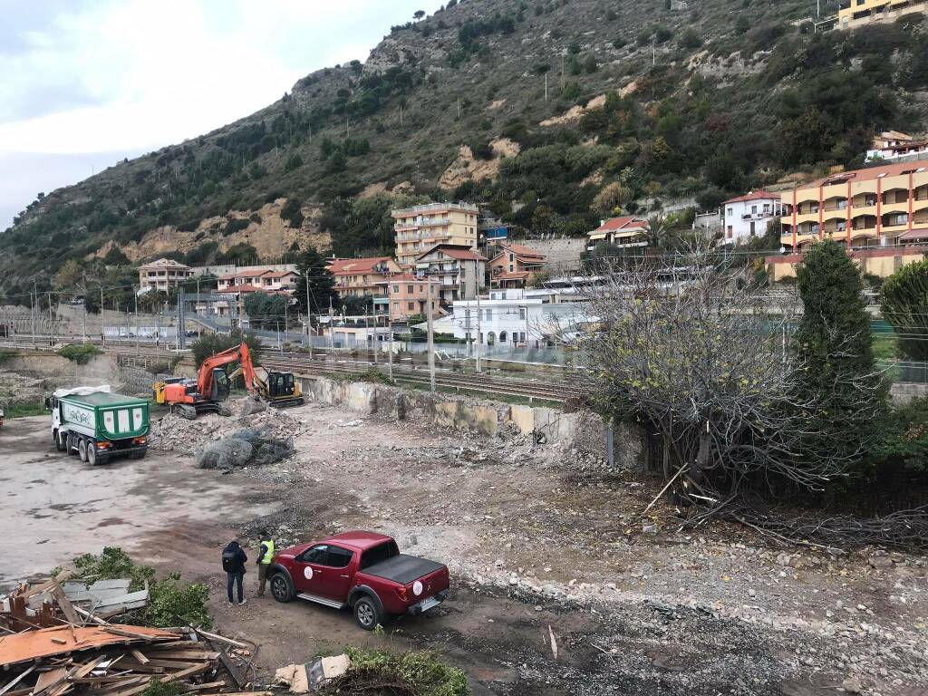 Ecomostro di corso Genova 