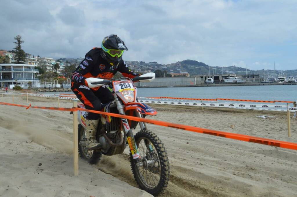 riviera24 - enduro spiaggia sanremo