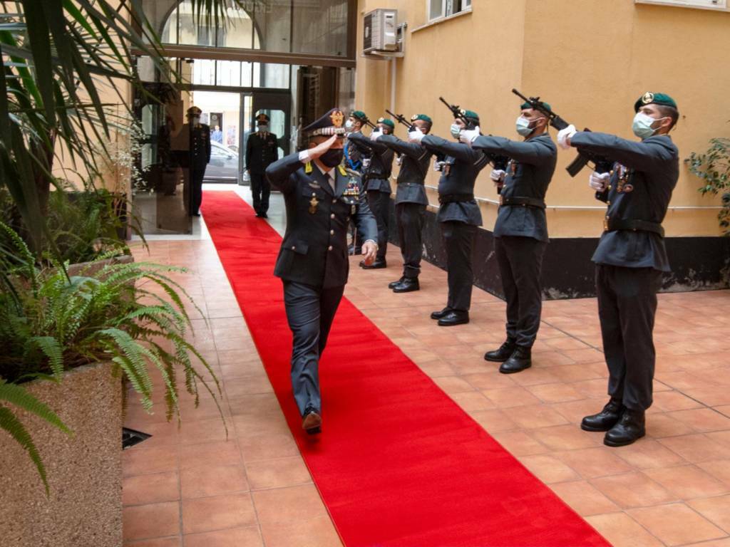 Guardia di Finanza, il comandante regionale Liguria in visita alla compagnia di Sanremo