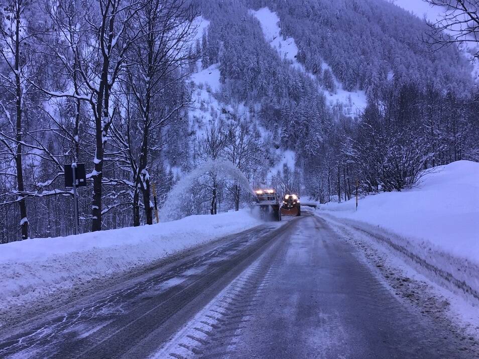 Neve su statale 21 “del Colle della Maddalena”