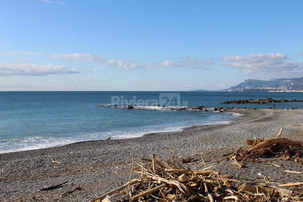 Riviera24- spiaggia ventimiglia