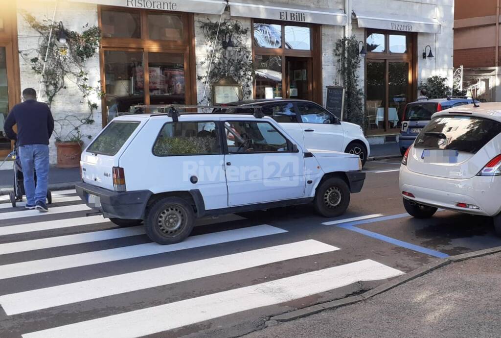 riviera24 - incidente strisce pedonali sanremo nino bixio