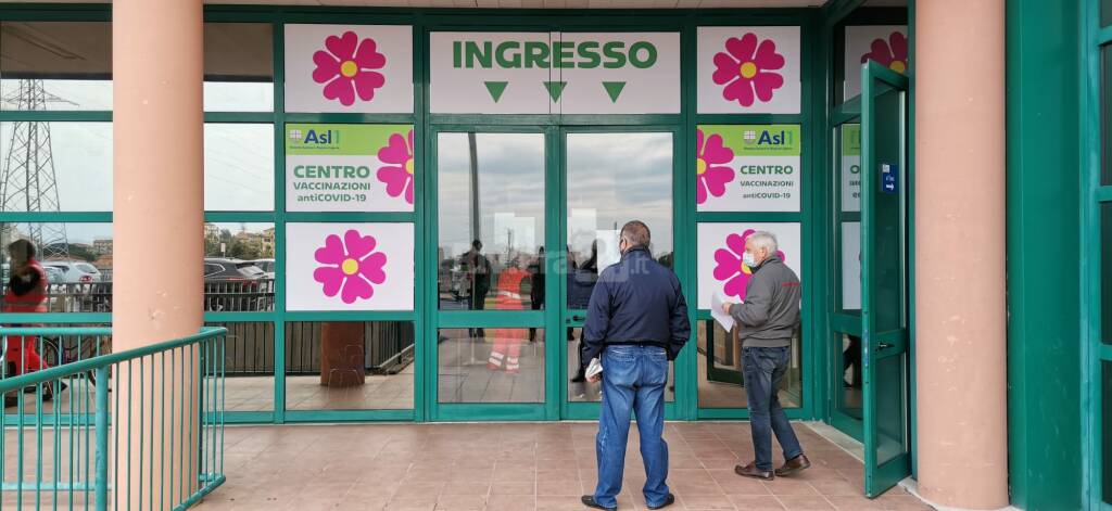 vaccini alla stazione di Taggia conio falco