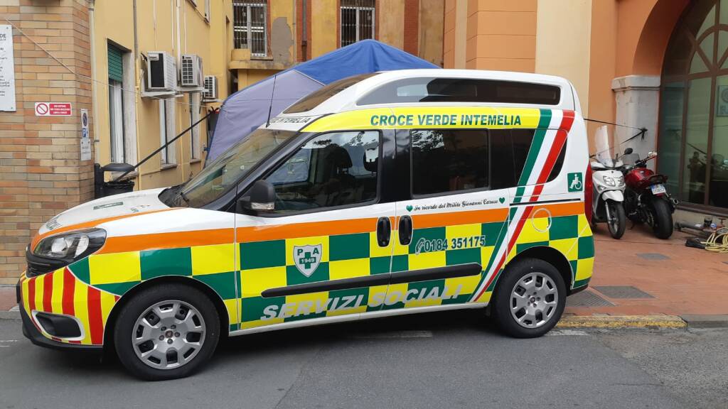 riviera24 - ambulanza croce verde intemelia disabili