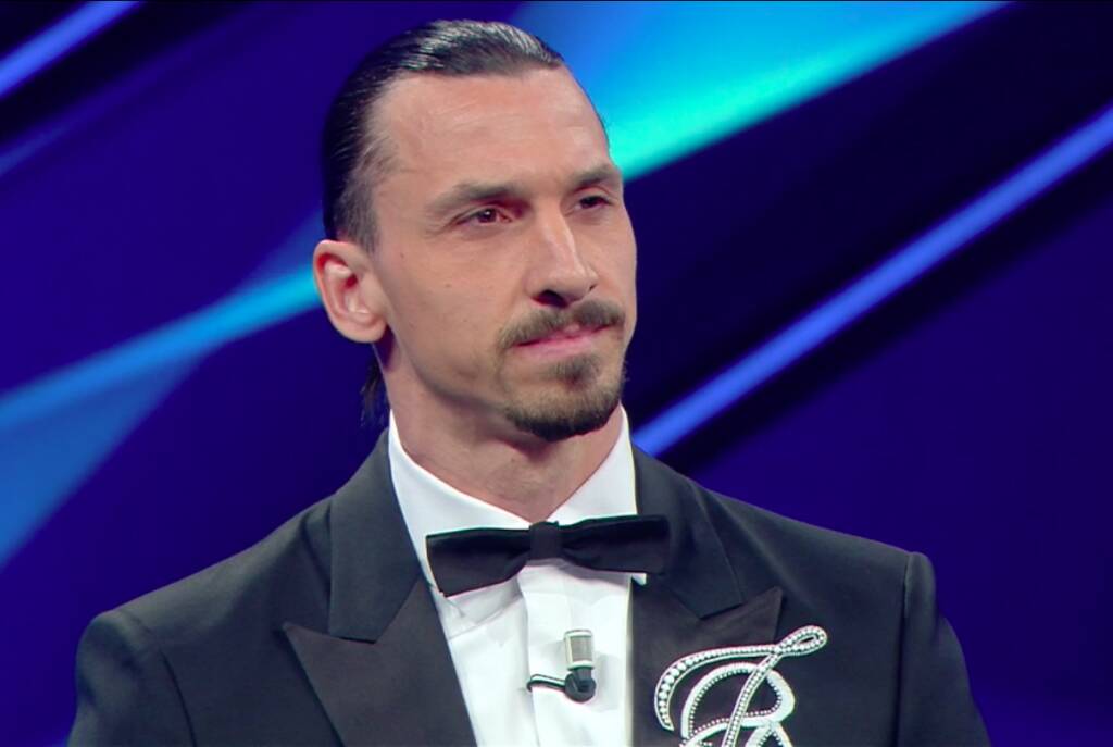 Sanremo2021, Zlatan Ibrahimović bloccato in autostrada. «Ho chiesto un passaggio a un motociclista»