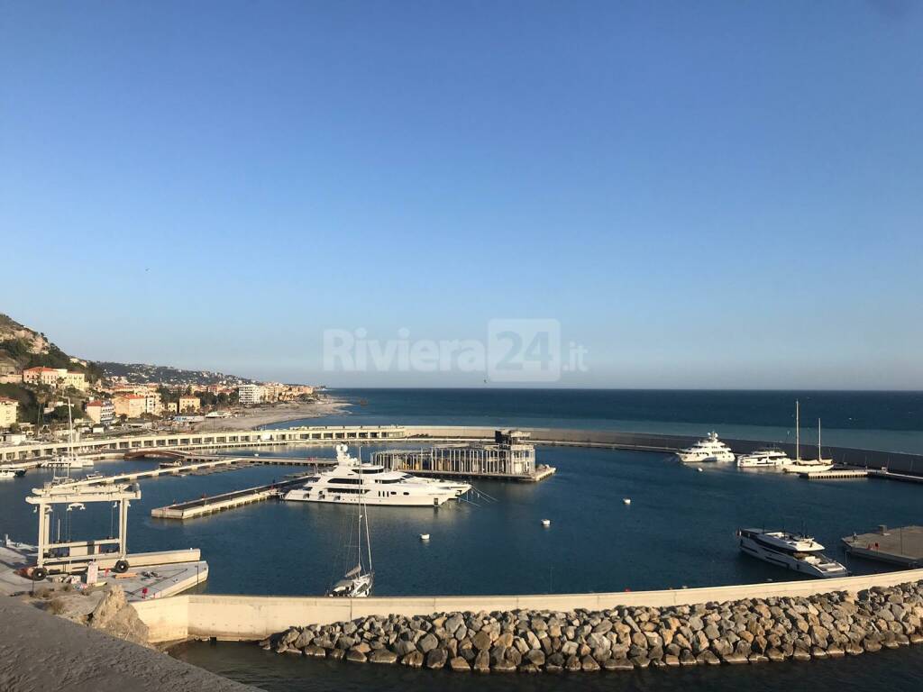 Riviera24- porto ventimiglia cala del forte