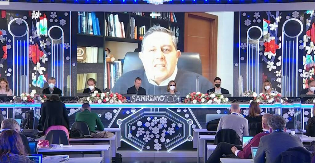 Sanremo2021, presidente Toti: «Ci è voluto coraggio per salire su quel palco, gli spettatori vi stanno premiando»