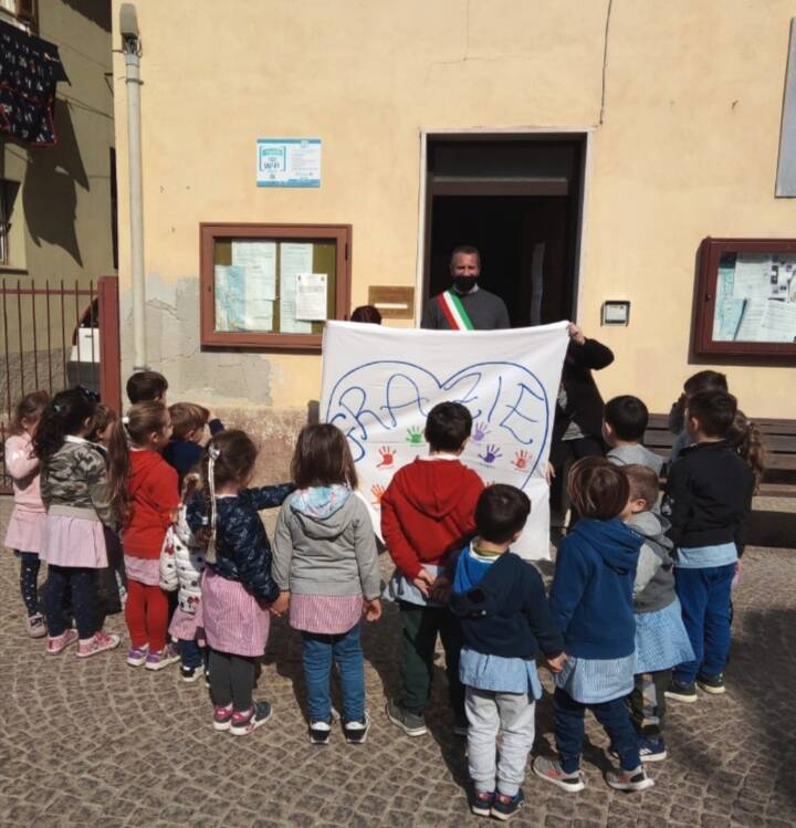 Area gioco esterna per la scuola dell'infanzia I. Lanterno