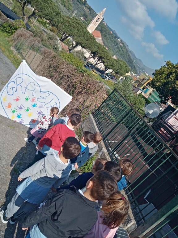 Area gioco esterna per la scuola dell'infanzia I. Lanterno