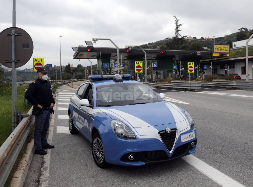 controlli polizia casello imperia est