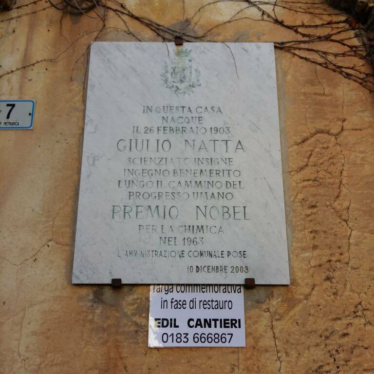 Imperia, restaurate decine di insegne e targhe cittadine