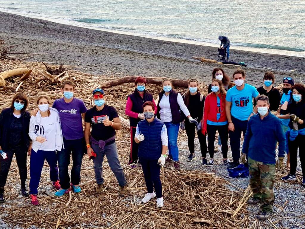 pulizia spiagge ventimiglia