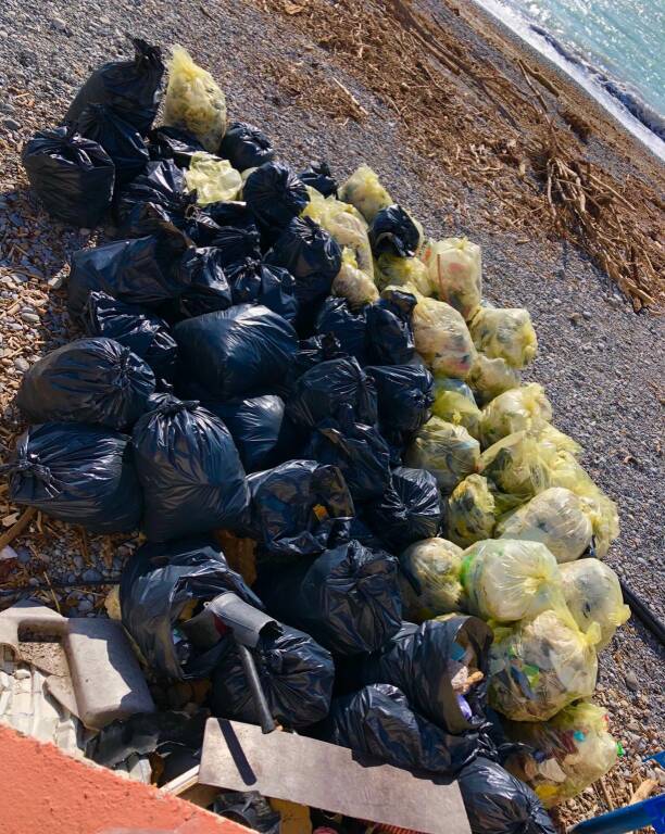 pulizia spiagge ventimiglia