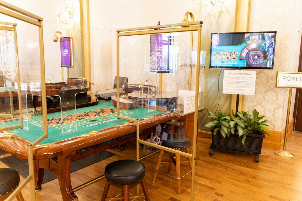 Casinò Sanremo sale ristorante poker tavoli verdi gioco online