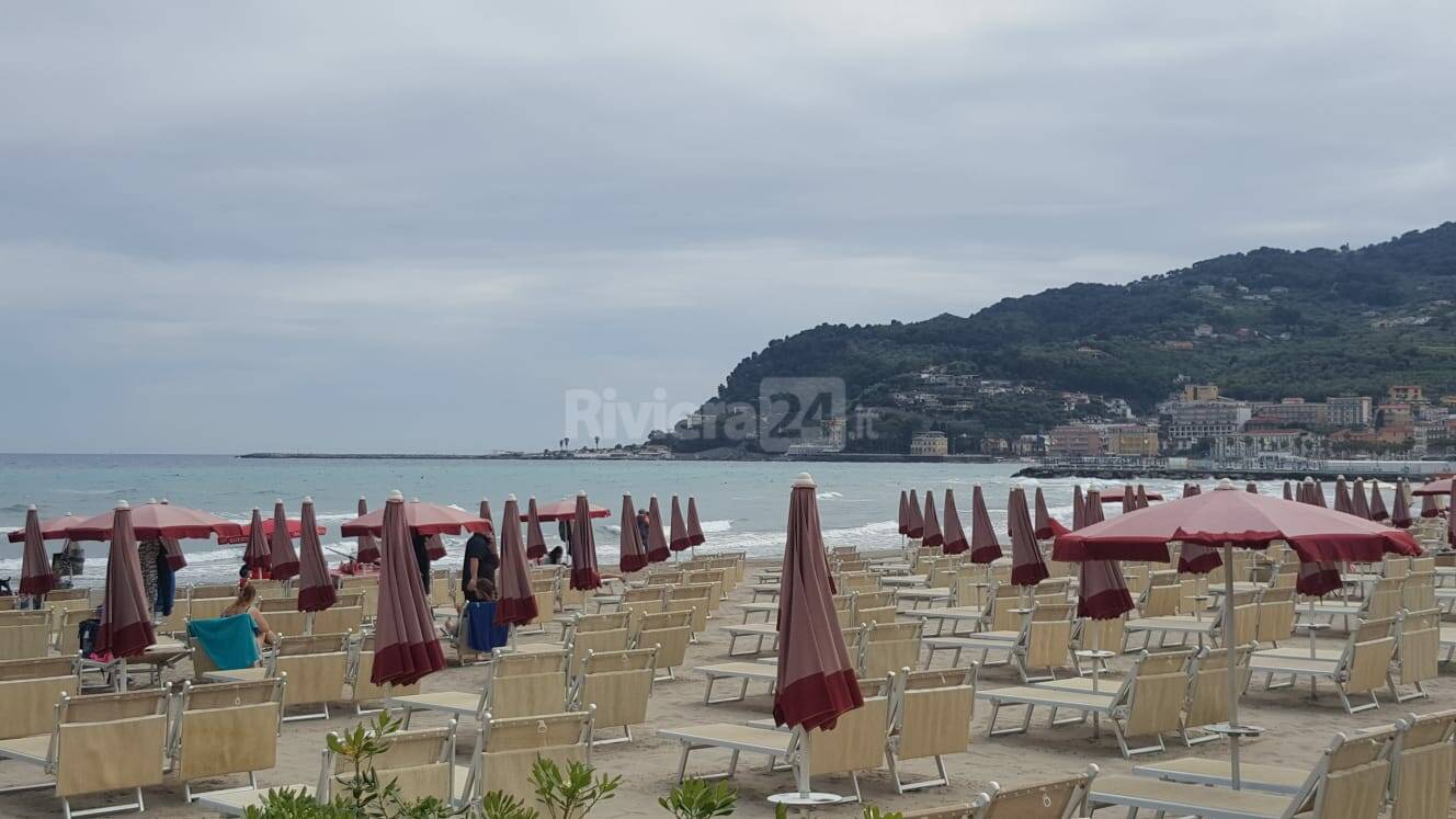 spiaggia diano marina